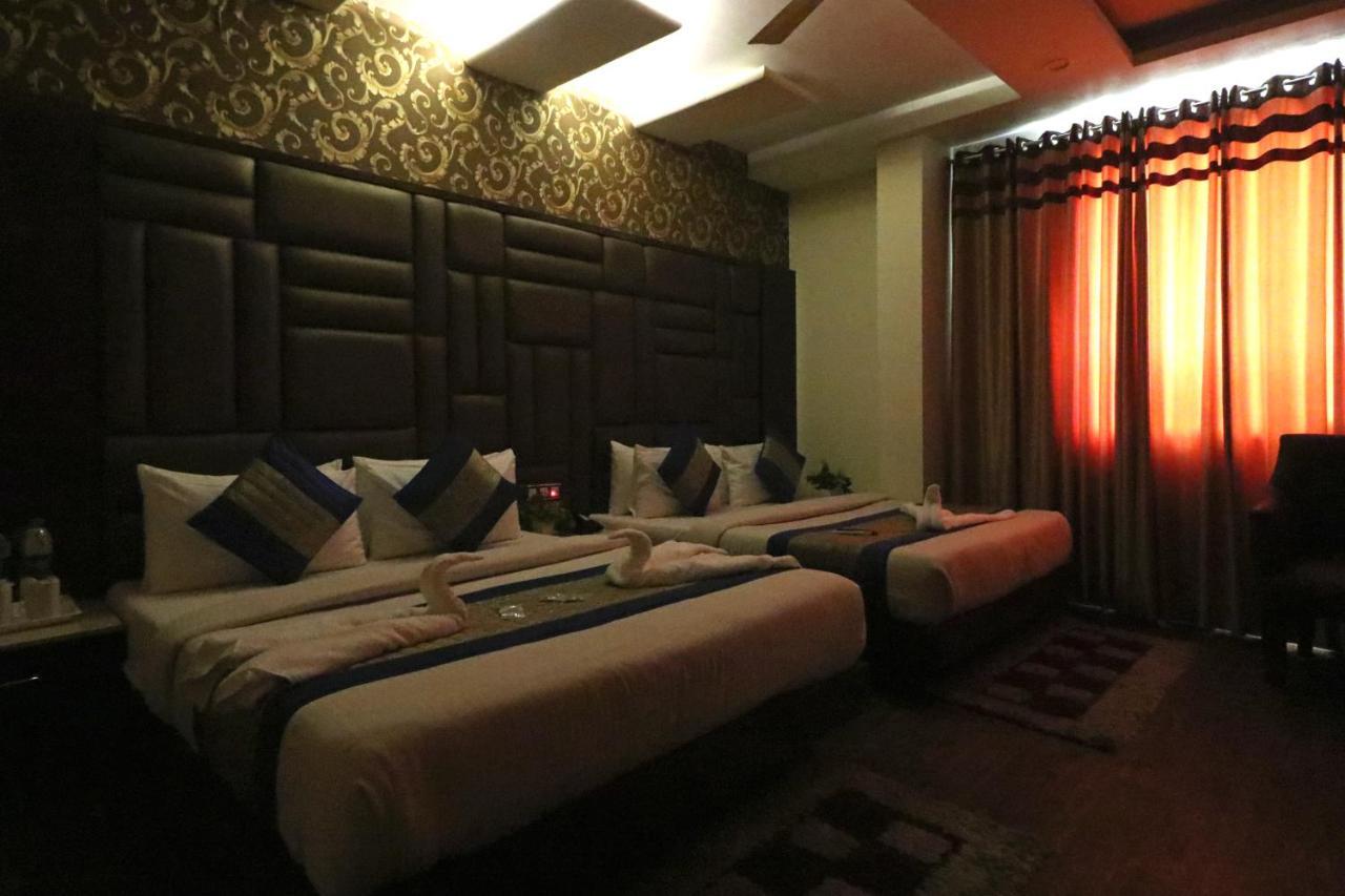 Hotel Mannat International By Mannat New Delhi Exterior foto