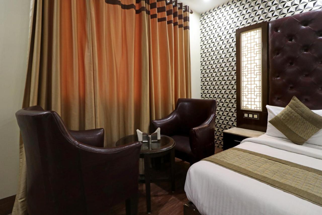 Hotel Mannat International By Mannat New Delhi Exterior foto