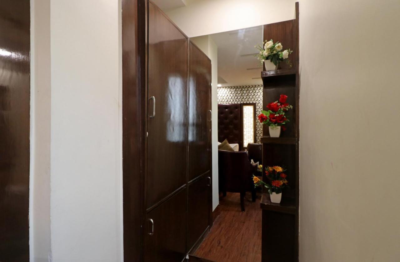 Hotel Mannat International By Mannat New Delhi Exterior foto