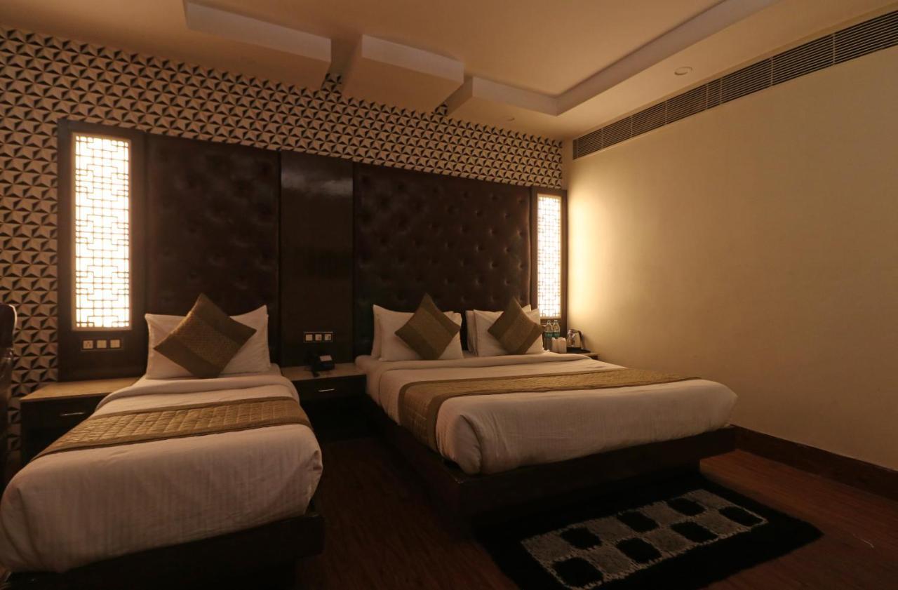 Hotel Mannat International By Mannat New Delhi Exterior foto