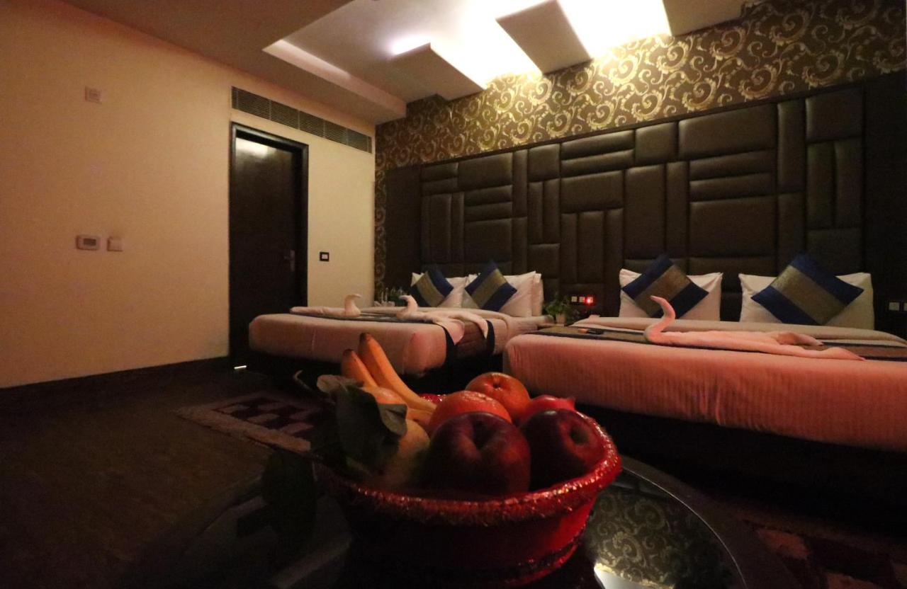 Hotel Mannat International By Mannat New Delhi Exterior foto