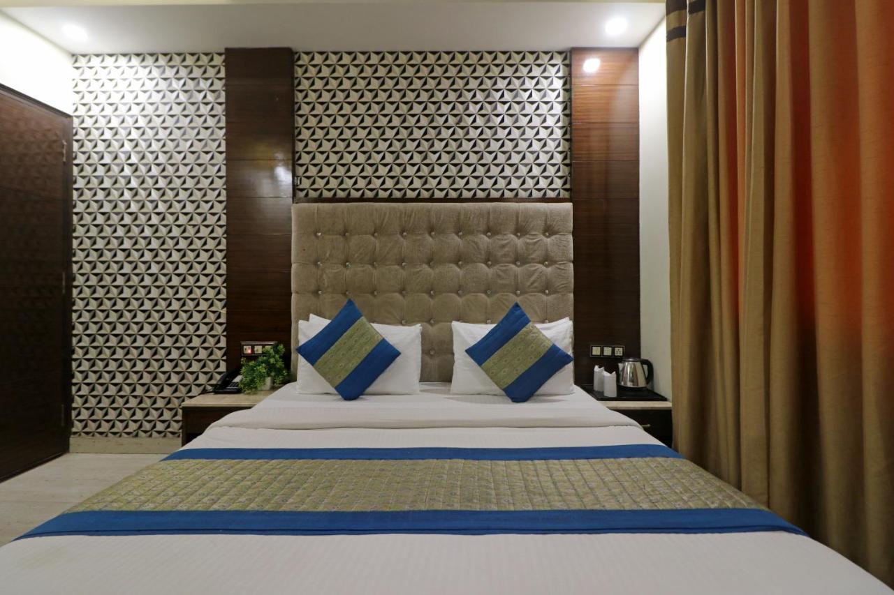 Hotel Mannat International By Mannat New Delhi Exterior foto