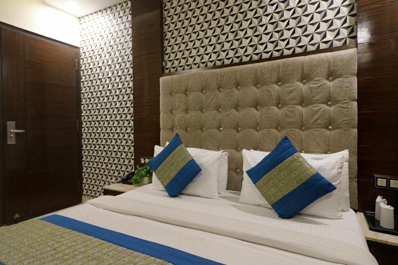 Hotel Mannat International By Mannat New Delhi Exterior foto