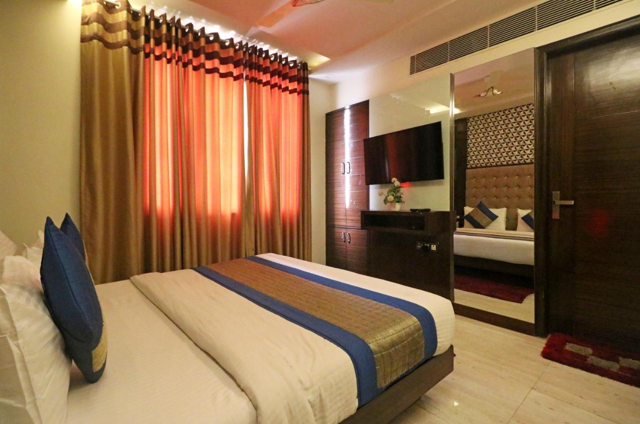 Hotel Mannat International By Mannat New Delhi Exterior foto