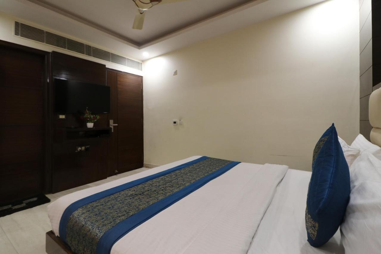 Hotel Mannat International By Mannat New Delhi Exterior foto