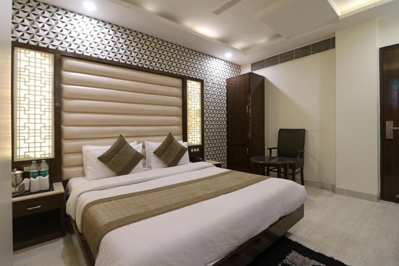 Hotel Mannat International By Mannat New Delhi Exterior foto