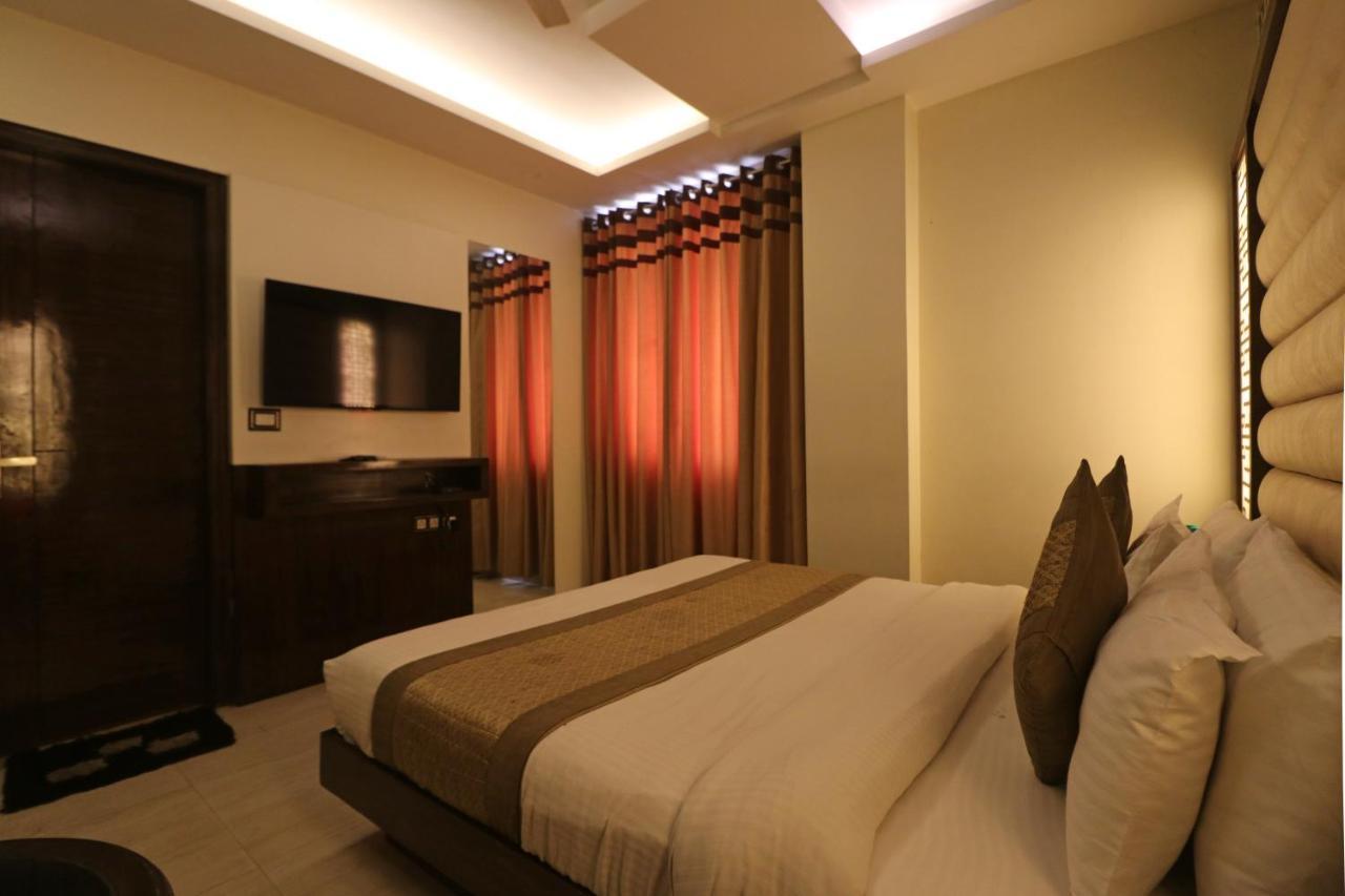 Hotel Mannat International By Mannat New Delhi Exterior foto