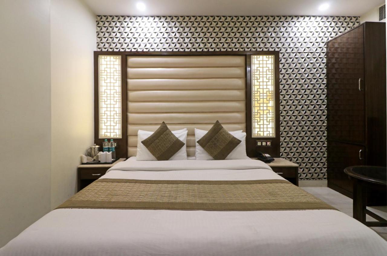 Hotel Mannat International By Mannat New Delhi Exterior foto