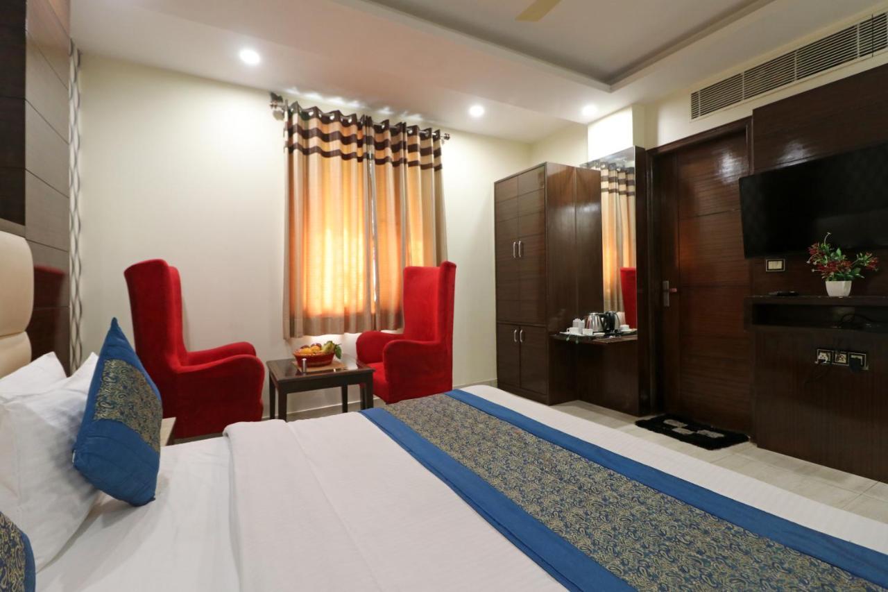 Hotel Mannat International By Mannat New Delhi Exterior foto