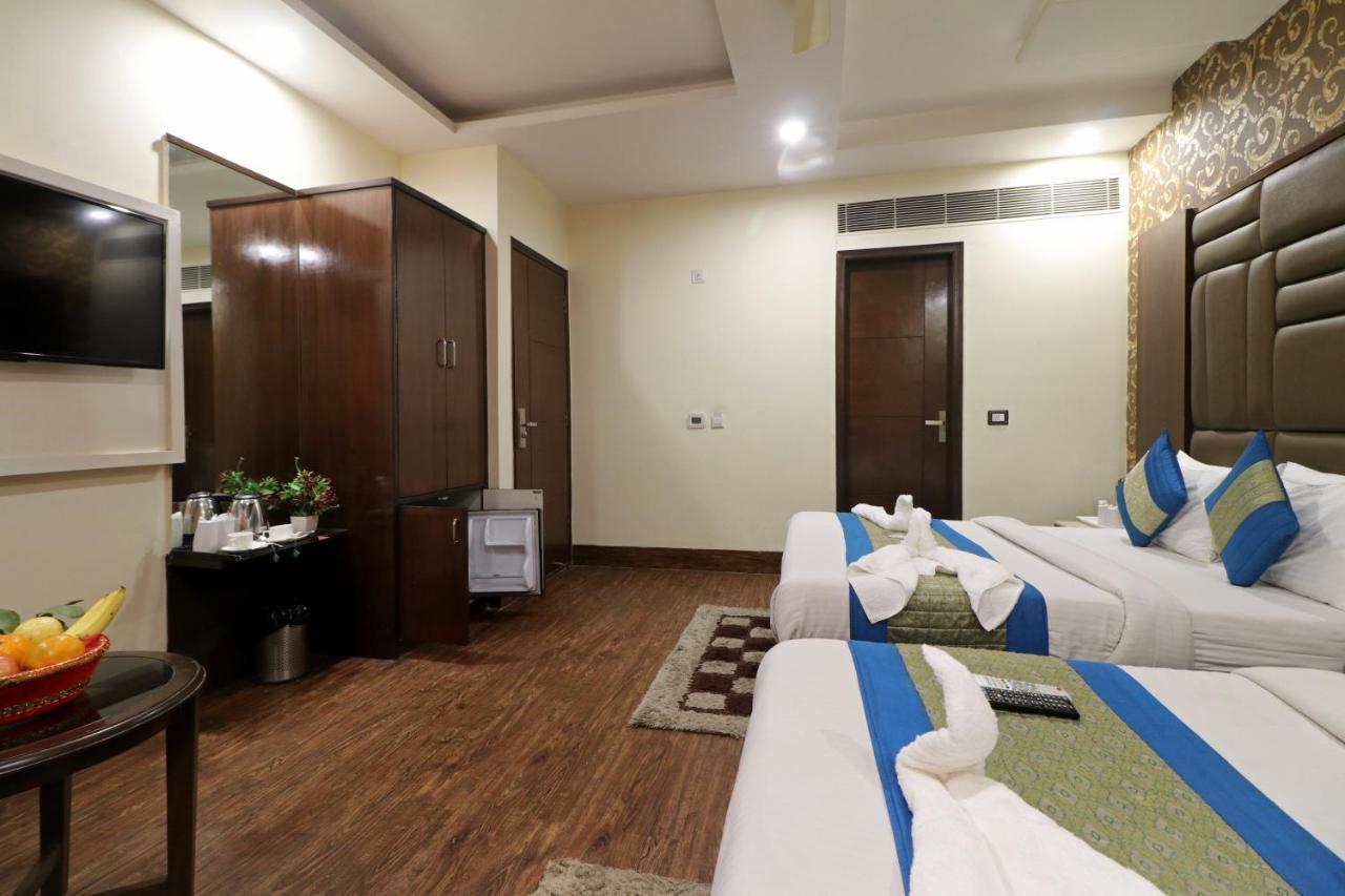 Hotel Mannat International By Mannat New Delhi Exterior foto