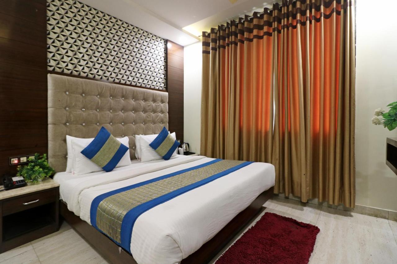 Hotel Mannat International By Mannat New Delhi Exterior foto