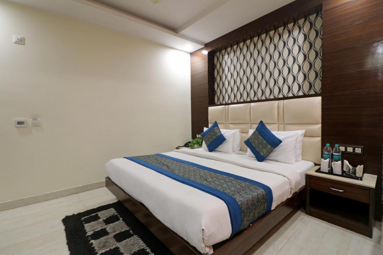Hotel Mannat International By Mannat New Delhi Exterior foto