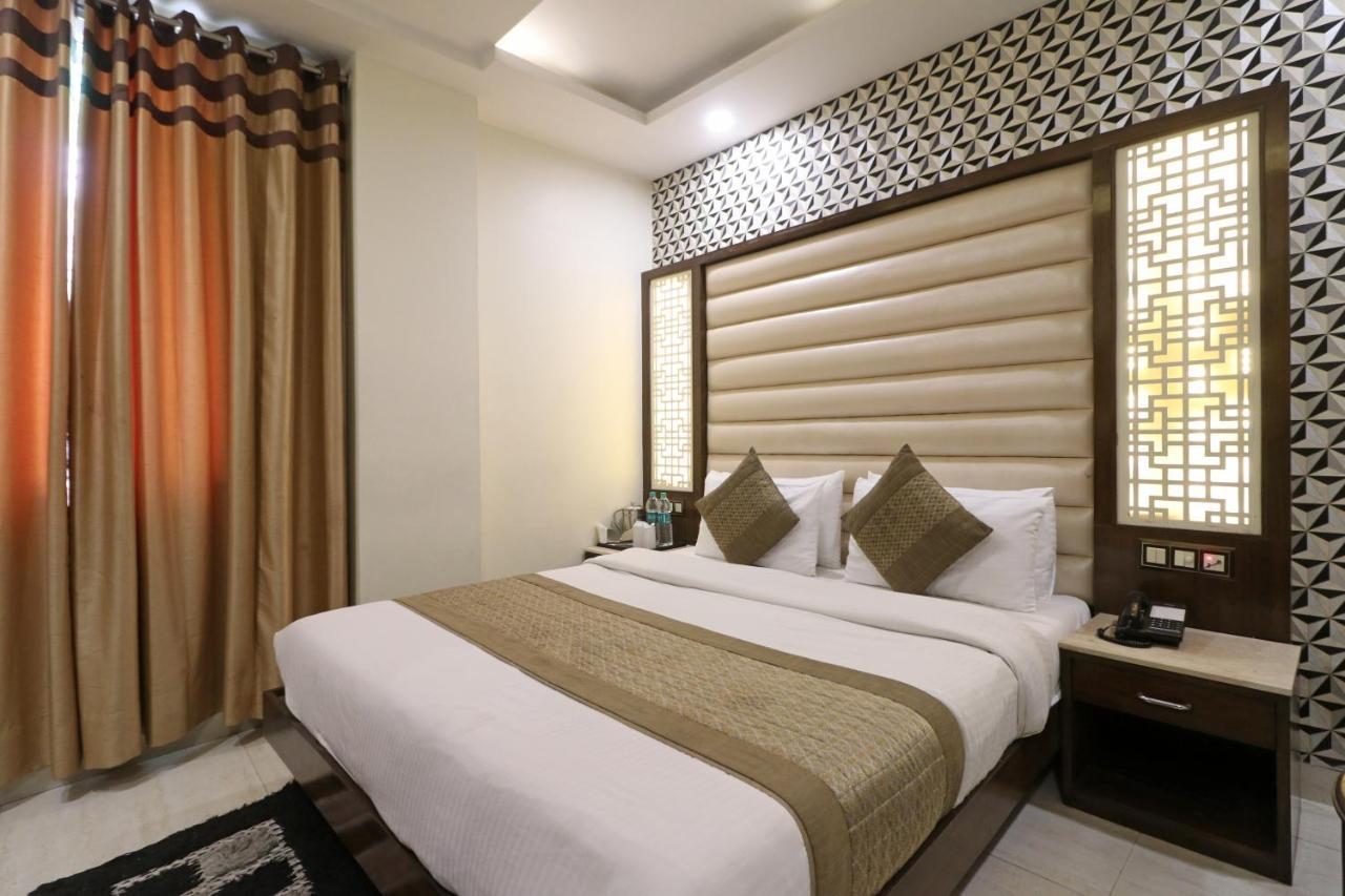 Hotel Mannat International By Mannat New Delhi Exterior foto